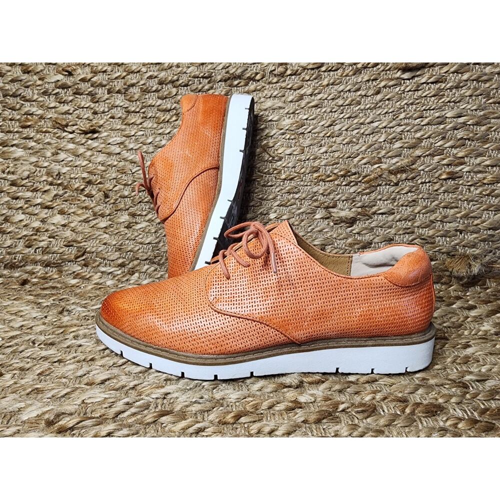 Sofft Norland Perforated Leather Orange Red Casual Oxfords Shoes Women’s 9 M